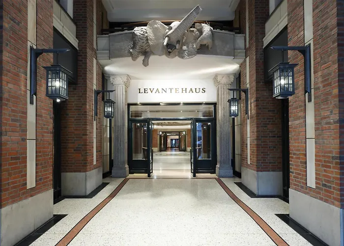 Conrad 5* Hamburg
