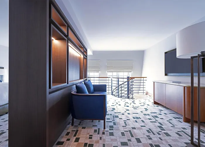 Conrad Hotel 5*