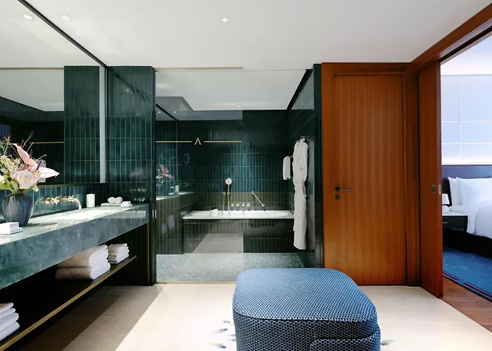 Conrad Hotel 5*
