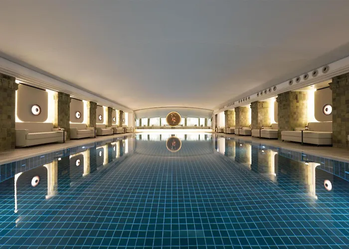 Conrad 5*